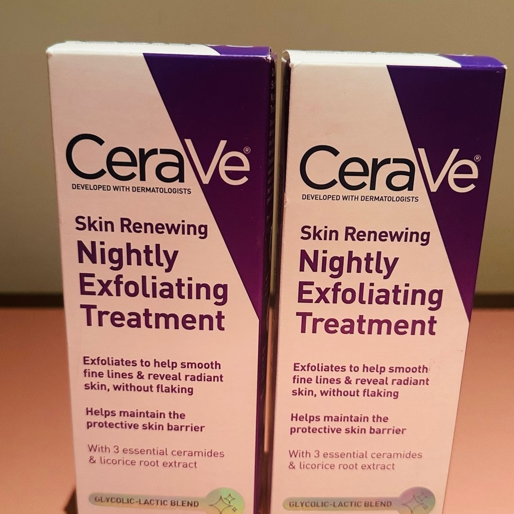 CeraVe Skin Renewing Nightly Exfoliating Treatment - Purple and White
